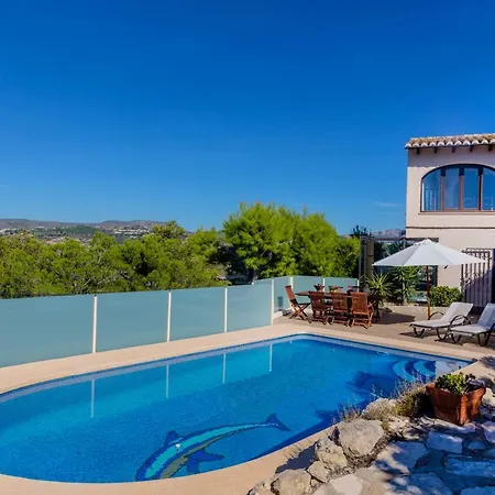 Alcantara Villa